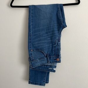 Old navy super skinny mid rise jeggings size 4